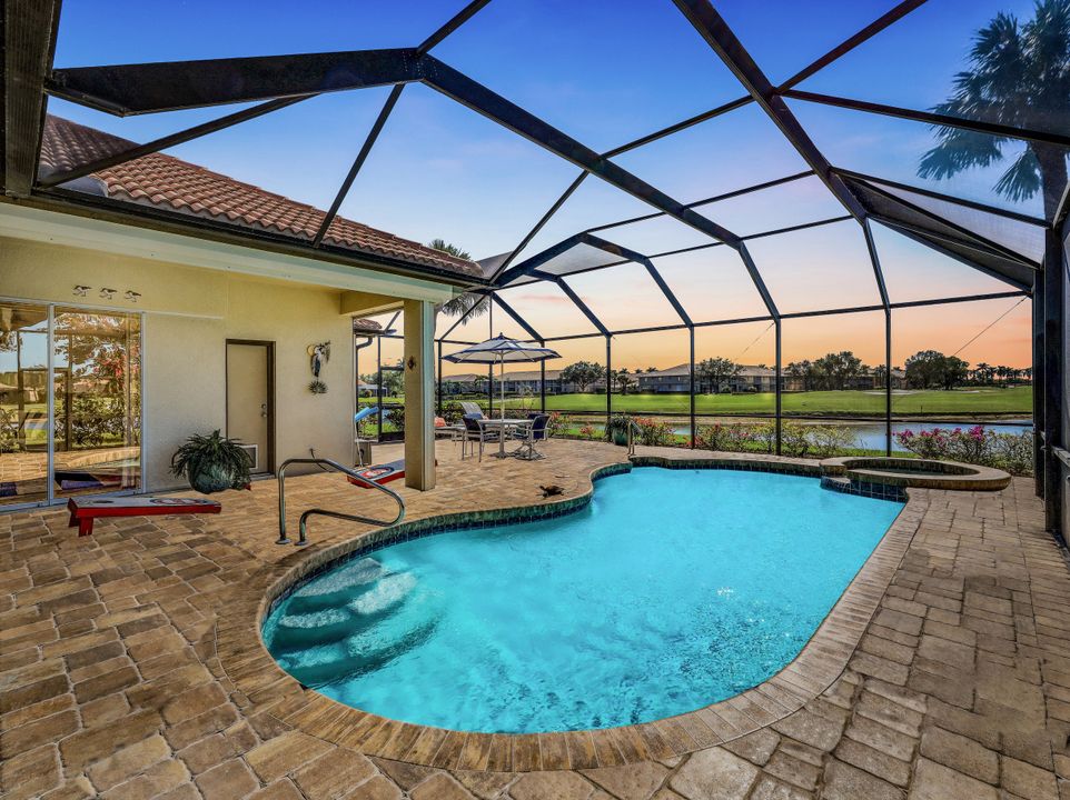 8979 Morgan Ct, Naples, FL 34113