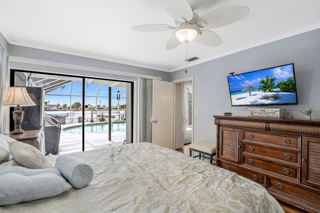 28 SE 12th Ave, Cape Coral, FL 33990