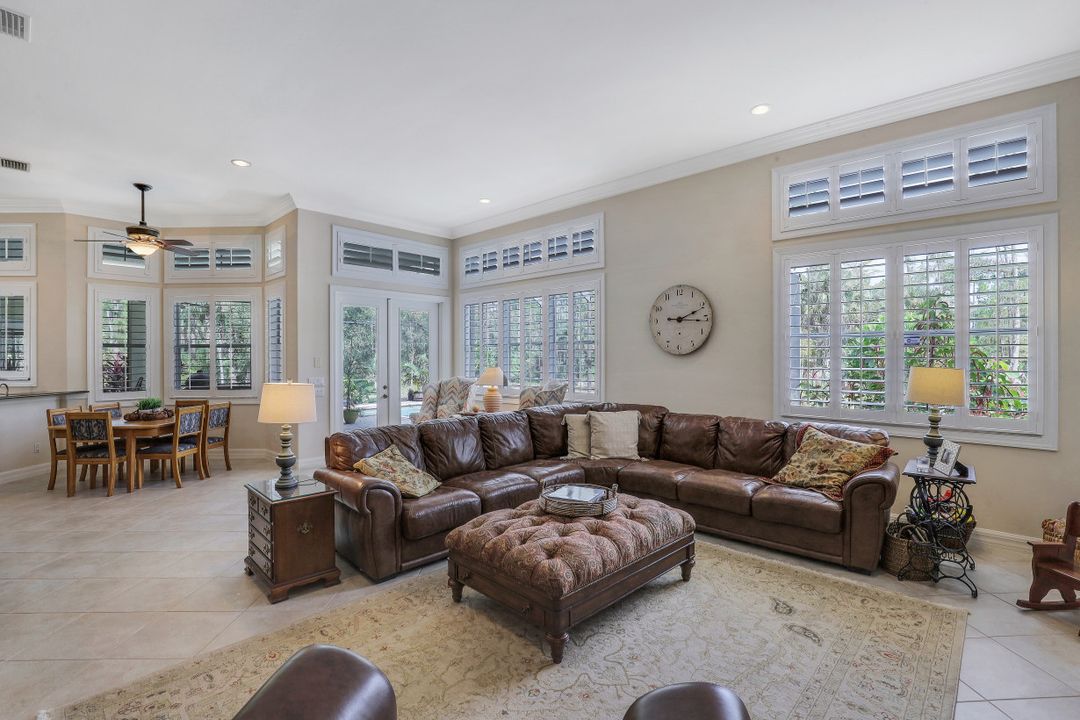 562 14th St SE, Naples, FL 34102