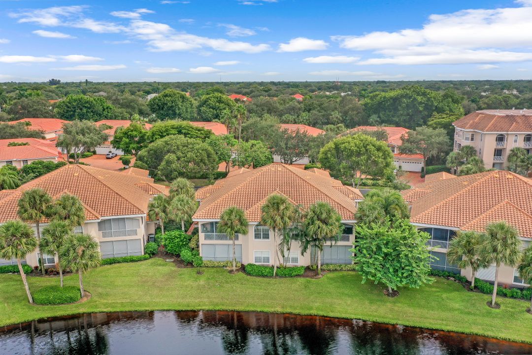 8453 Abbington Cir #821, Naples, FL 34108