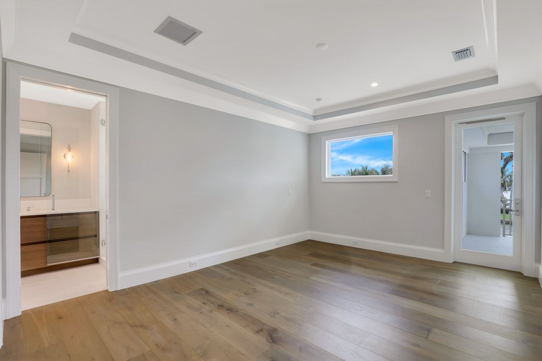 940 17th Ave S, Naples, FL 34102