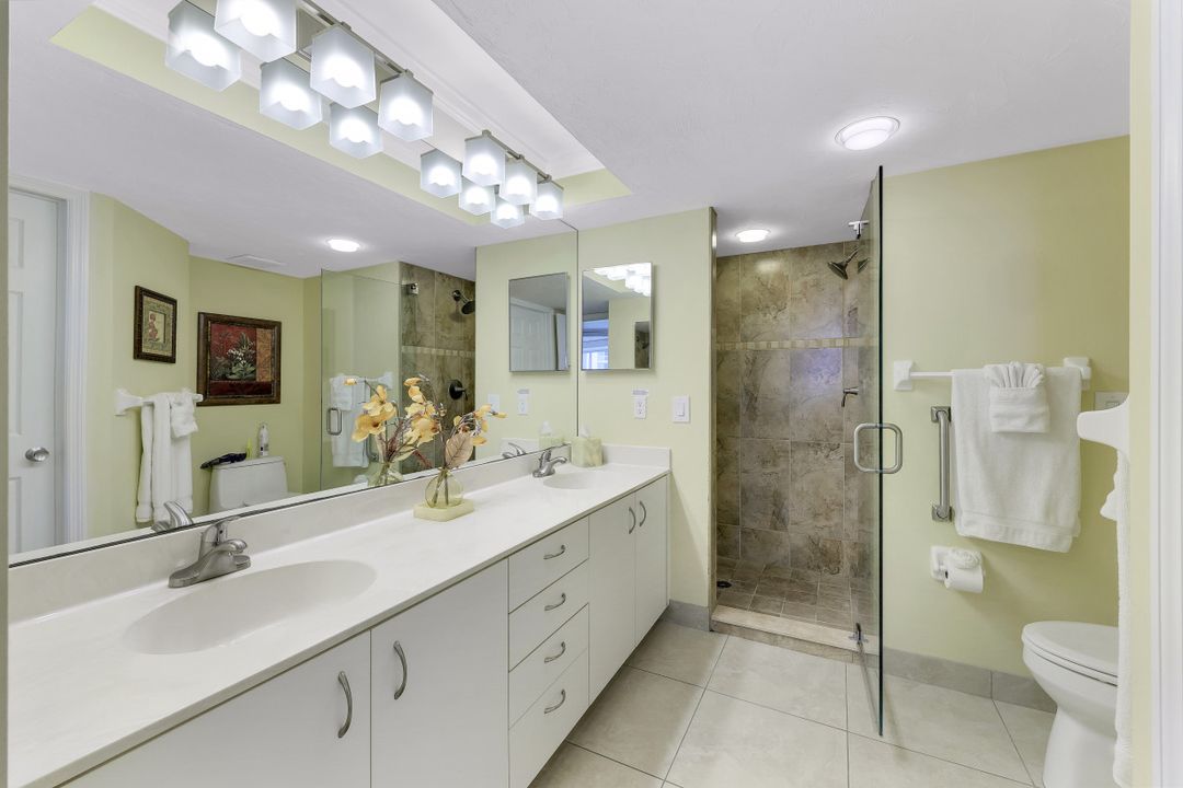 11118 Gulf Shore Dr #A503, Naples, FL 34108