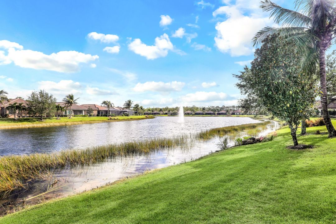 9096 Isla Bella Cir, Bonita Springs, FL 34135