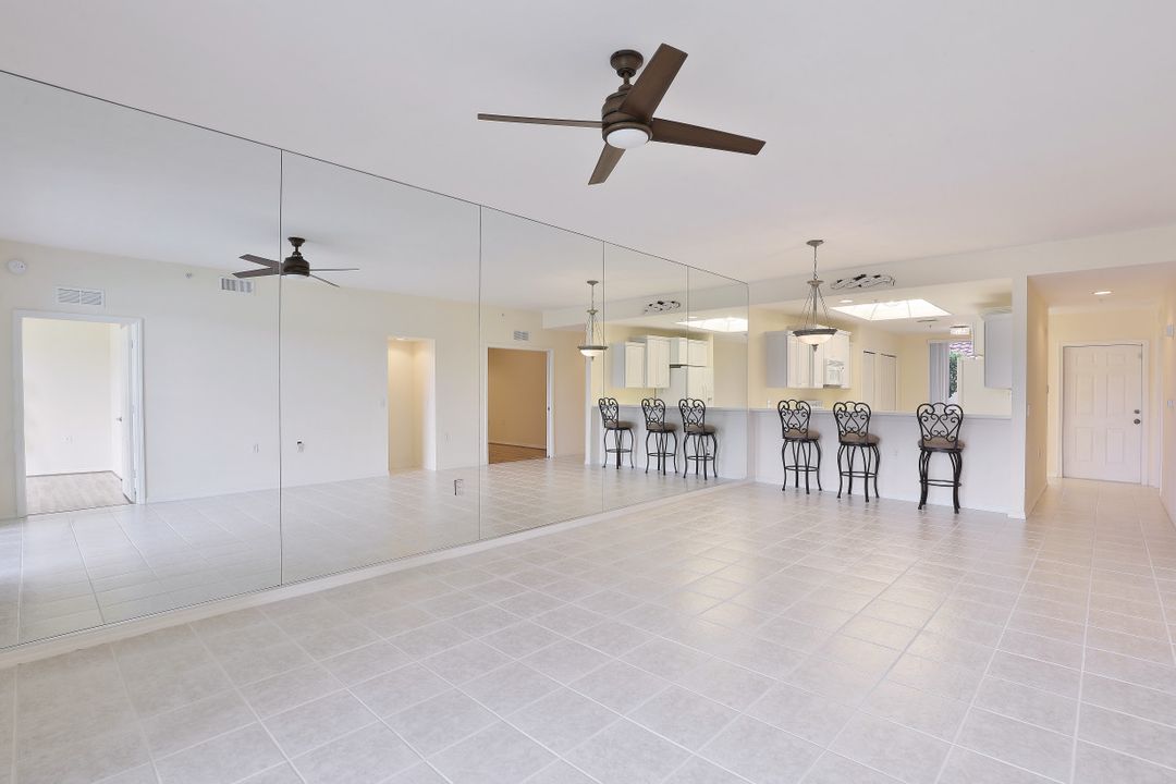 2870 Cypress Trace Cir #1712, Naples, FL 34119