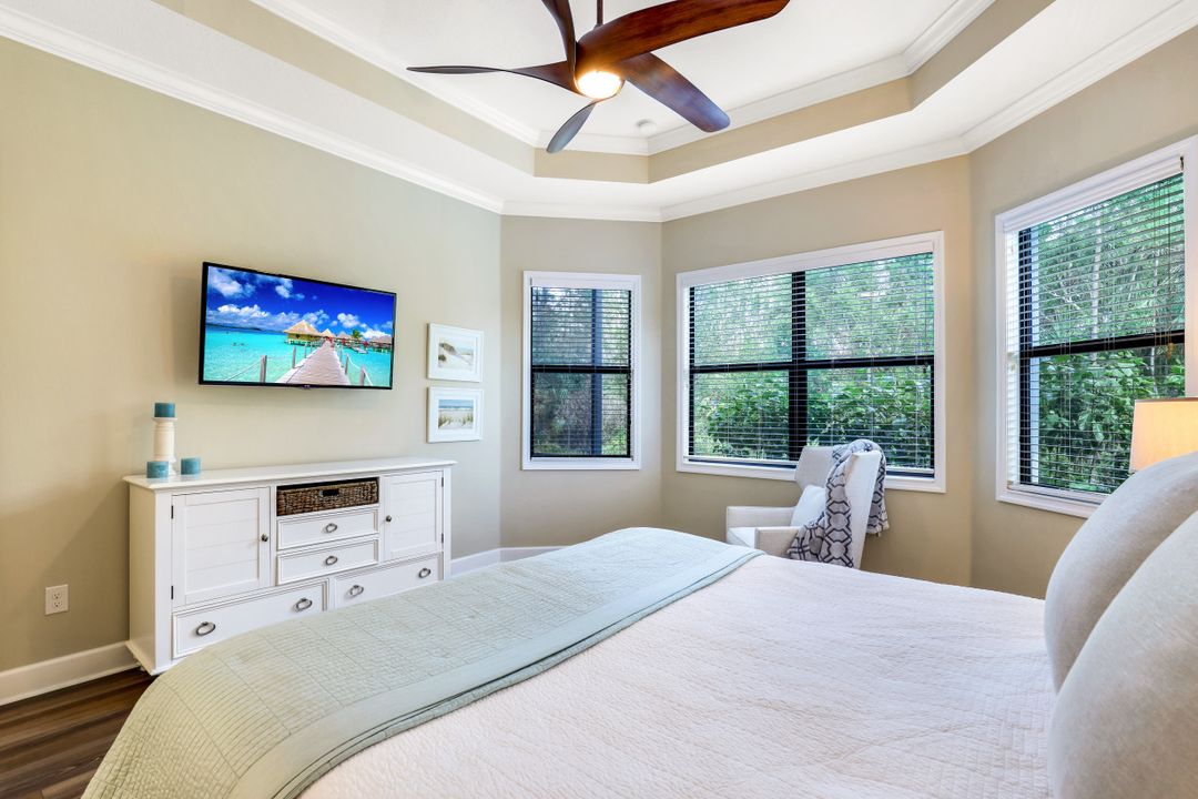 9345 Isla Bella Cir, Bonita Springs, FL 34135