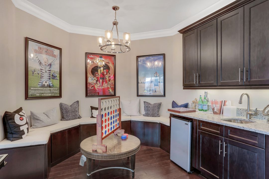 4600 Azalea Dr, Naples, FL 34119