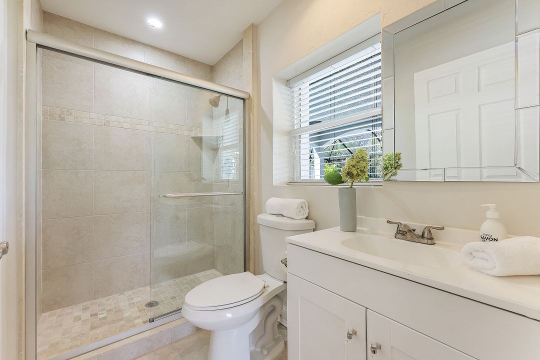 2631 Shoreview Dr, Naples, FL 34112