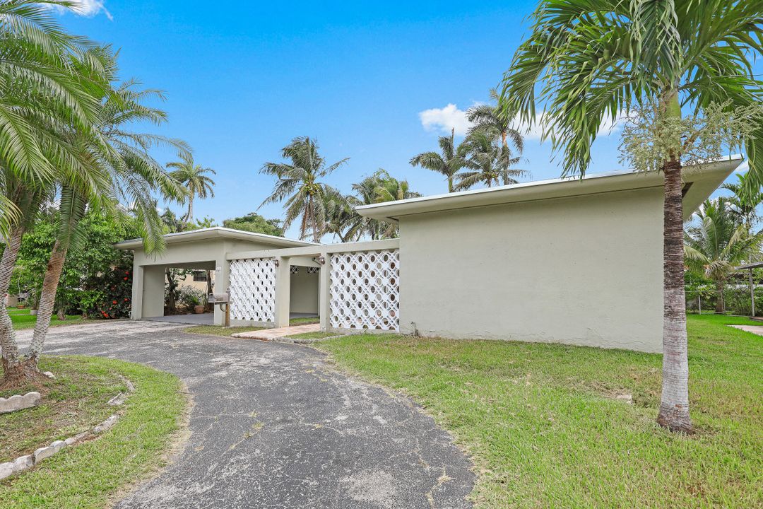 465 NE 114th St, Miami, FL 33161