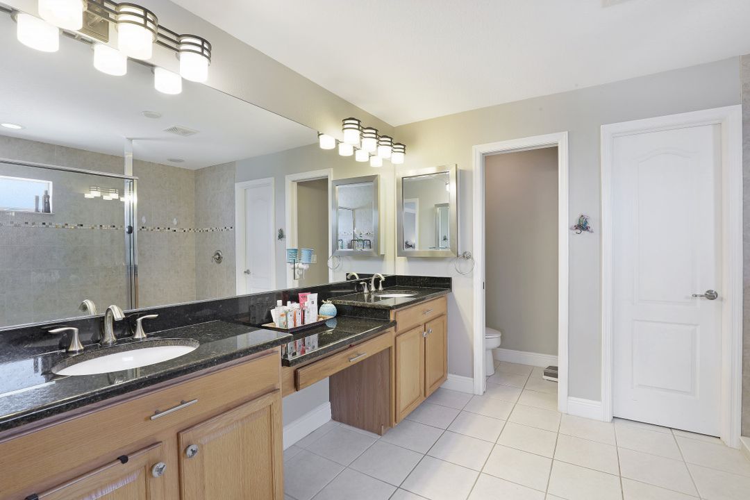 2545 Blackburn Cir, Cape Coral, FL 33991