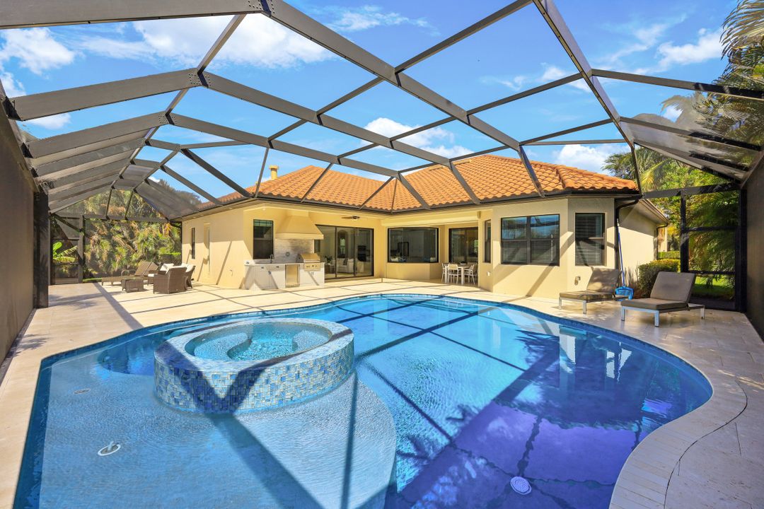 9563 Firenze Cir, Naples, FL 34113