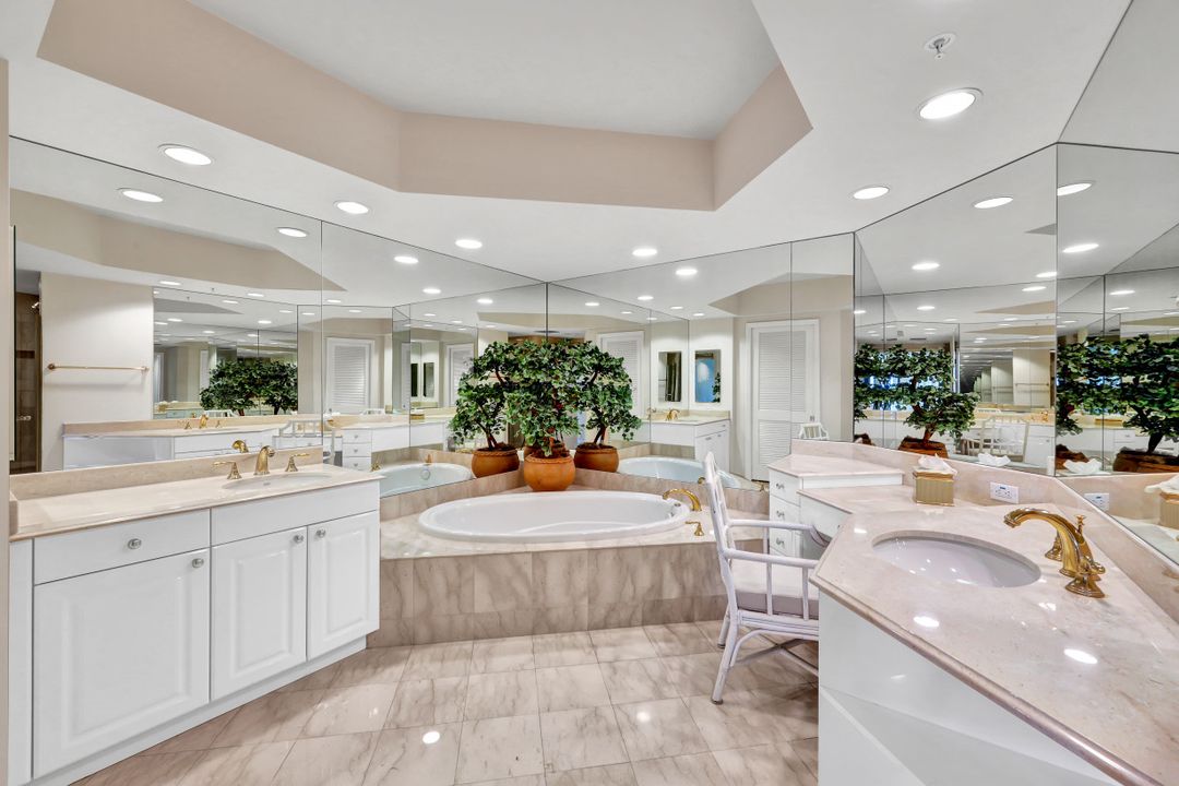 8960 Bay Colony Dr #1202, Naples, FL 34108