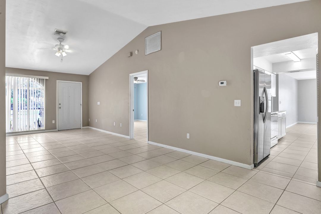 6581 Sable Ridge Ln, Naples, FL 34109