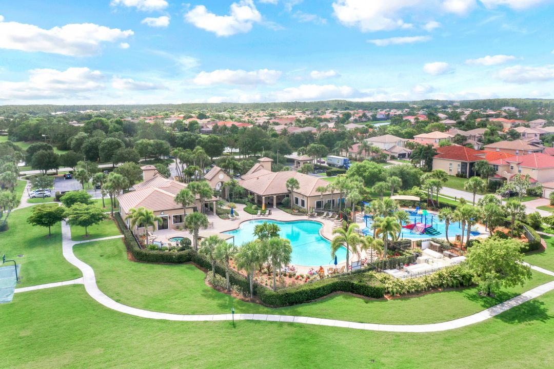 11137 Sparkleberry Dr, Fort Myers, FL 33913