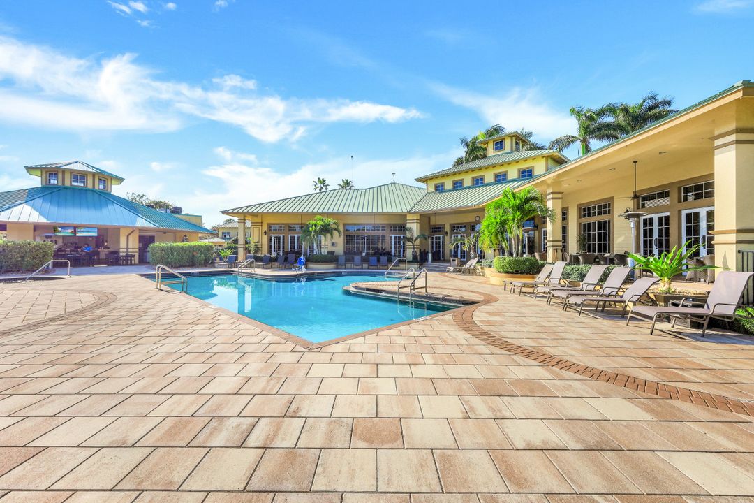 3993 Bishopwood Ct E #206, Naples, FL 34114