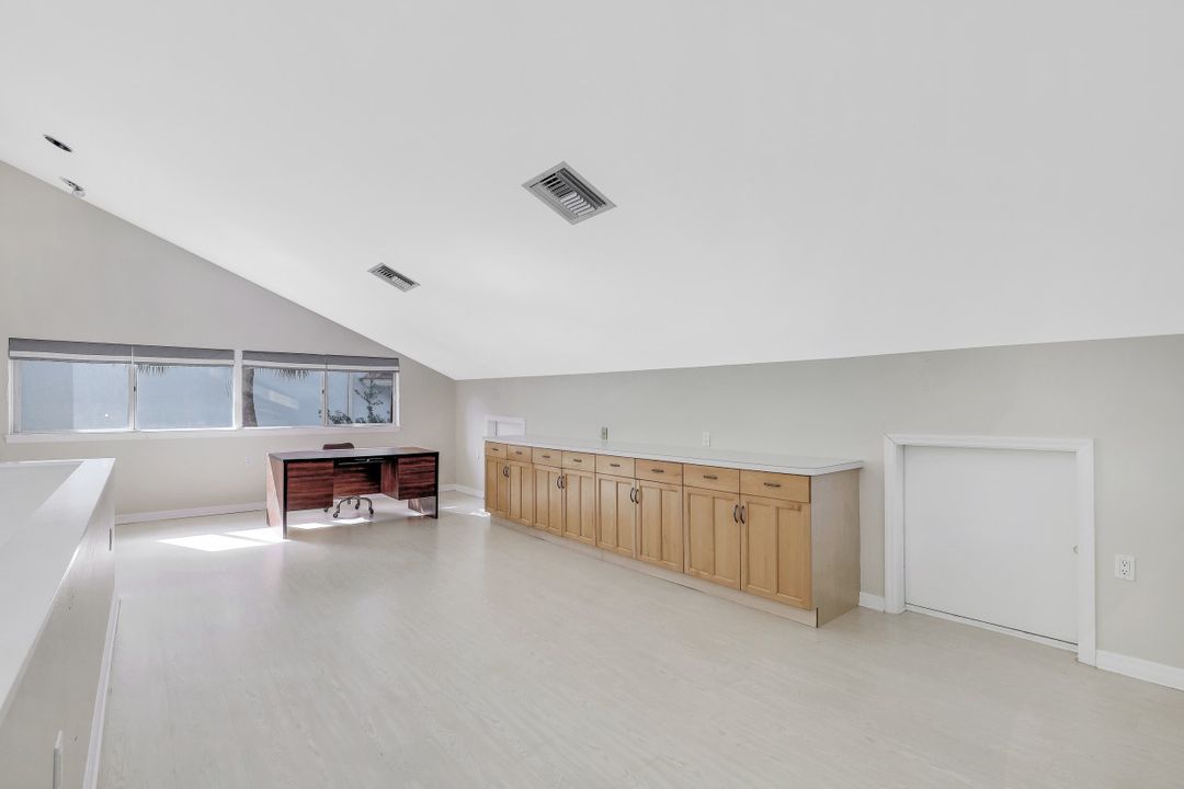 471 Pepperwood Ct, Marco Island, FL 34145