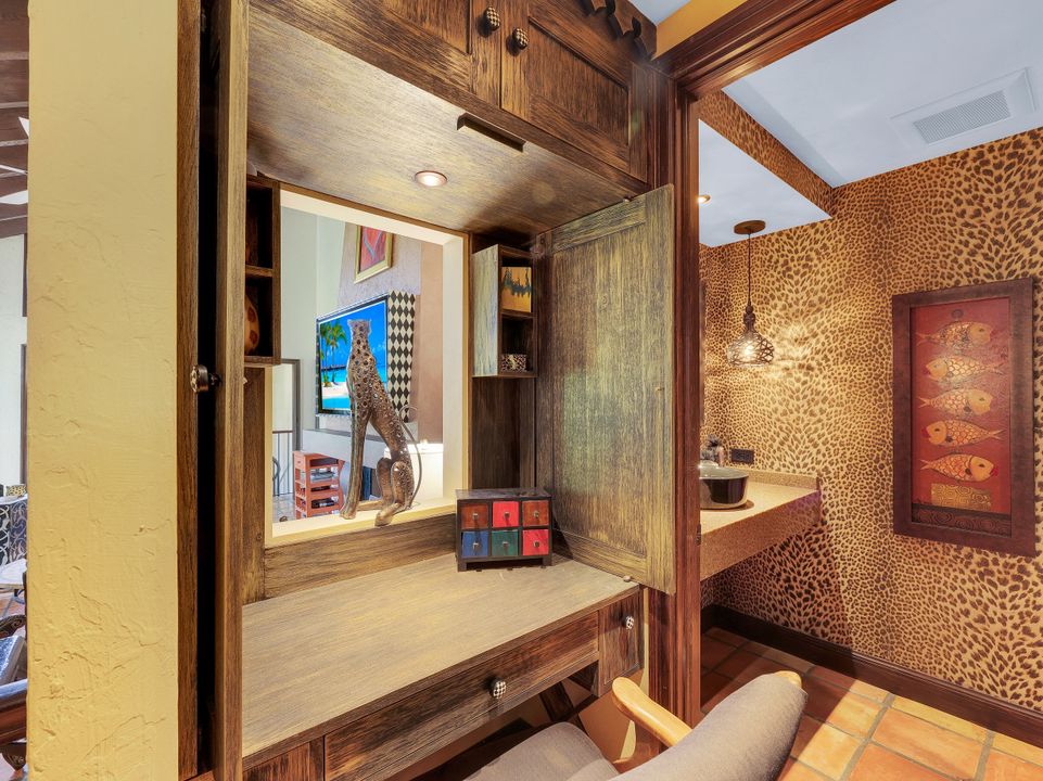 5850 Pelican Bay Blvd, Naples, FL 34108