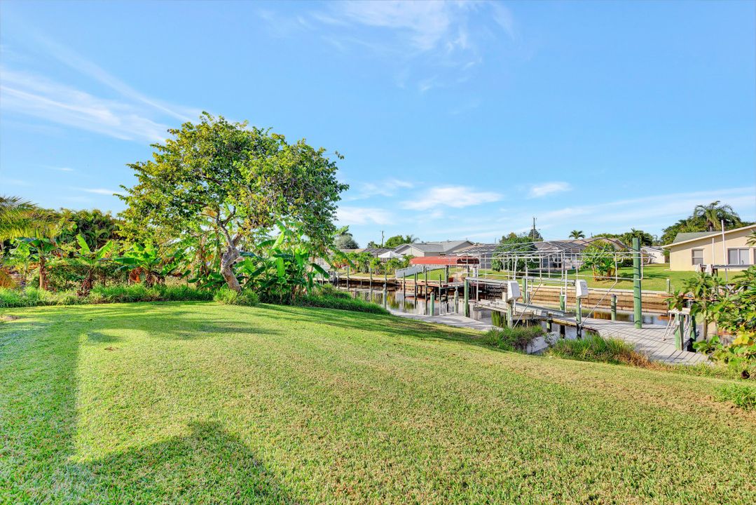 1803 SE 16th St, Cape Coral, FL 33990