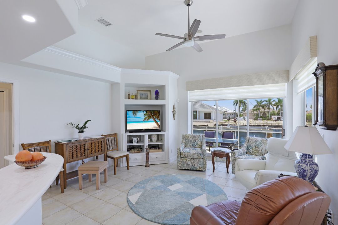 371 Capistrano Ct, Marco Island, FL 34145