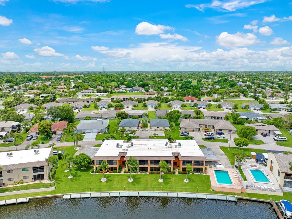 3703 SE 10th Ave, Cape Coral, FL 33904