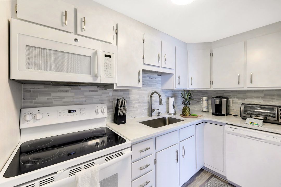 58 N Collier Blvd #607, Marco Island, FL 34145