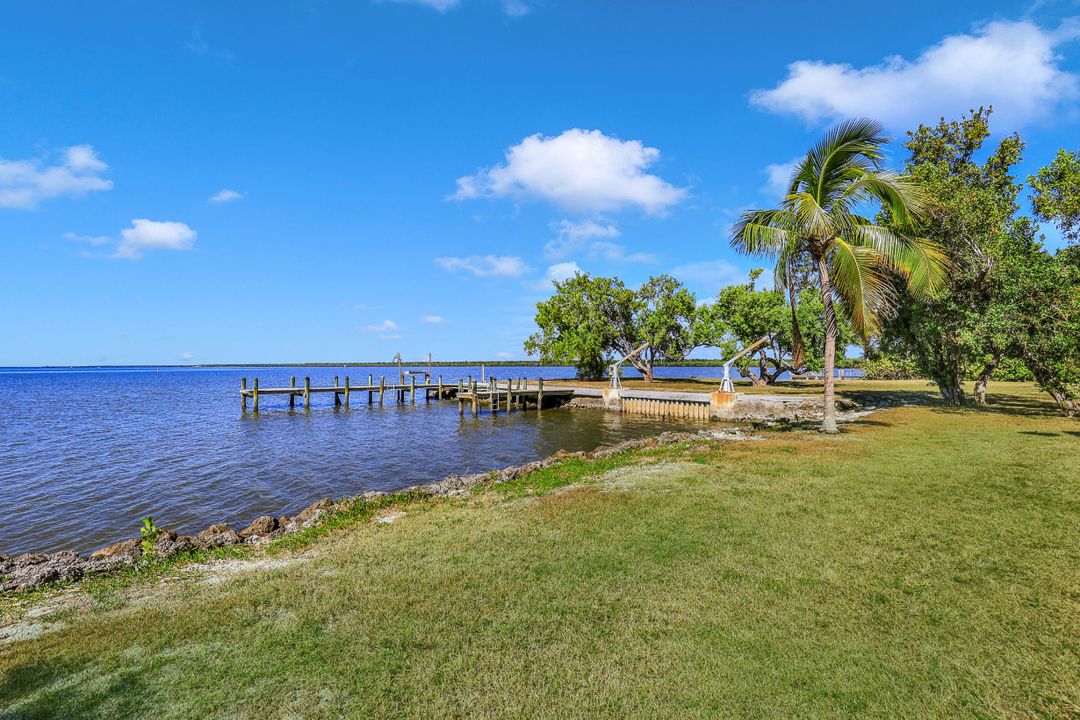 173 N Lopez Ln, Chokoloskee, FL 34138