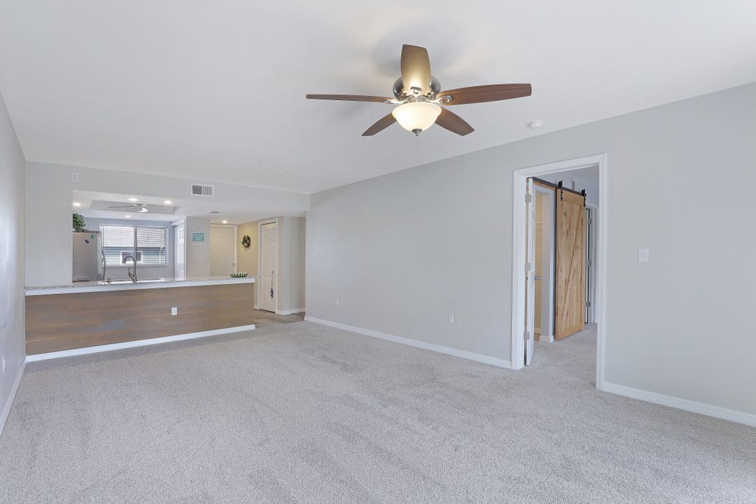 140 Cypress Way E #607, Naples, FL 34110