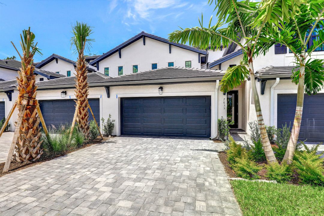 7635 Morgan Way, Naples, FL 34119