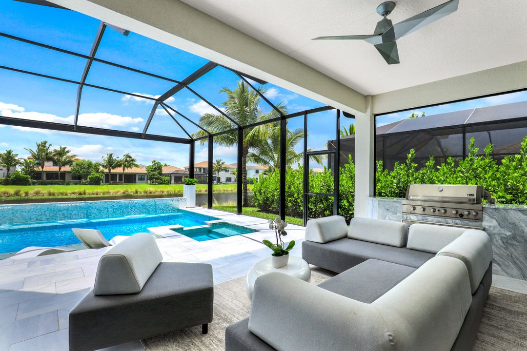 4448 Aurora St, Naples, FL 34119