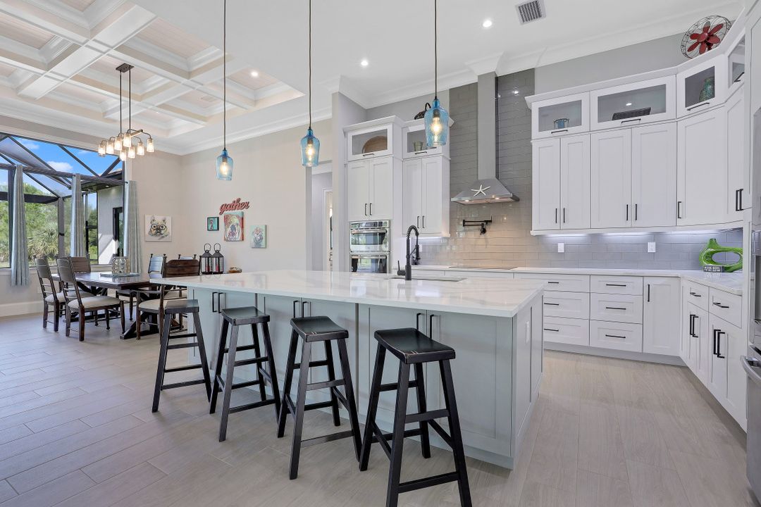 631 25th St SW, Naples, FL 34117