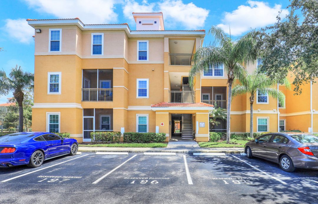 23640 Walden Center Dr, Bonita Springs, FL 34134