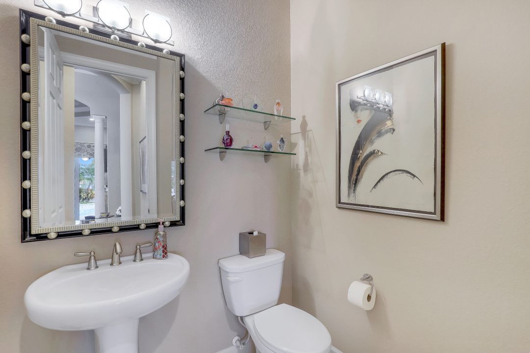 9403 Copper Rock Ct, Naples, FL 34120