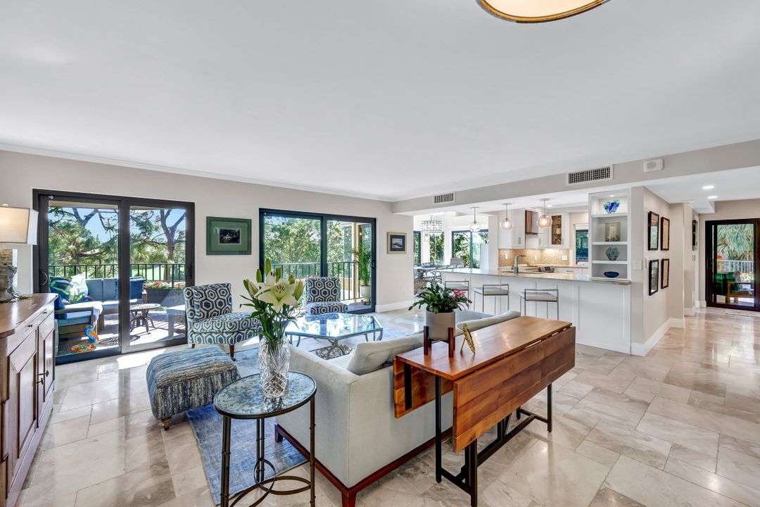 6710 Pelican Bay Blvd #435, Naples, FL 34108