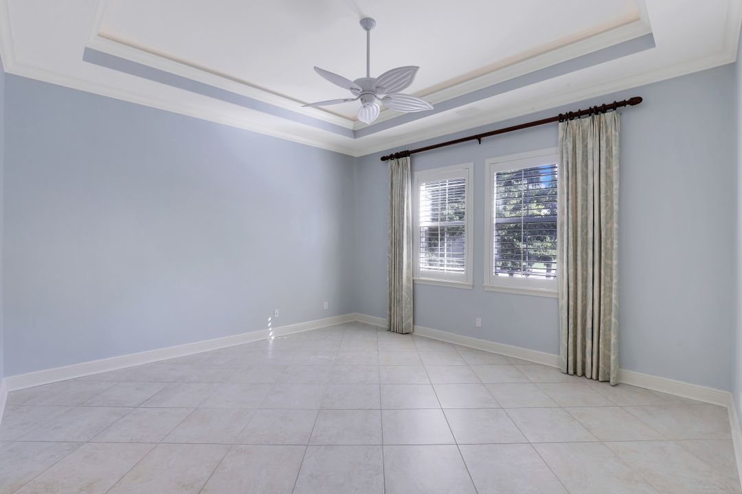 2362 Terra Verde Ln, Naples, FL 34105