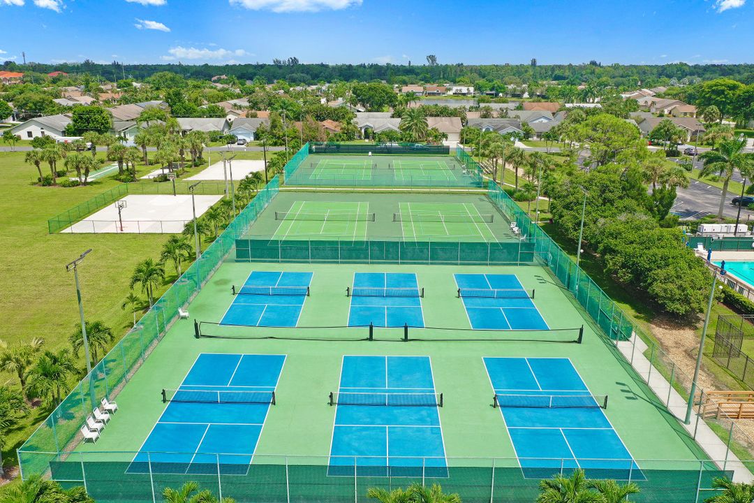 13202 Greywood Cir, Fort Myers, FL 33966