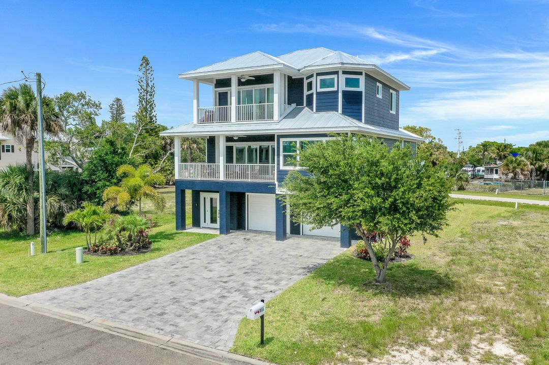 816 San Carlos Dr, Fort Myers Beach, FL 33931