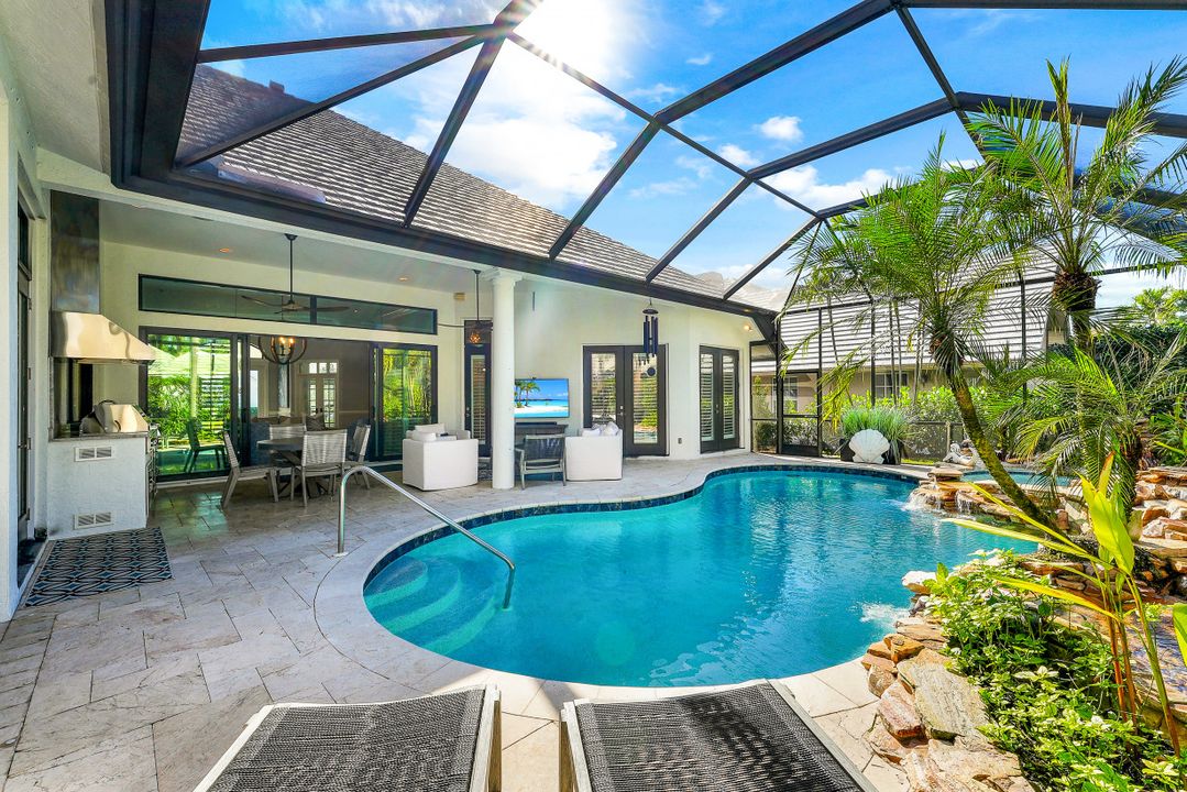 713 Shadow Lake Ln, Naples, FL 34108