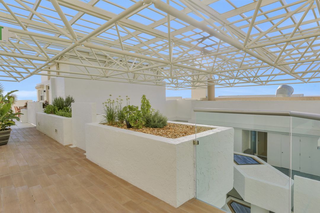 4051 Gulf Shore Blvd N #1101, Naples, FL 34103