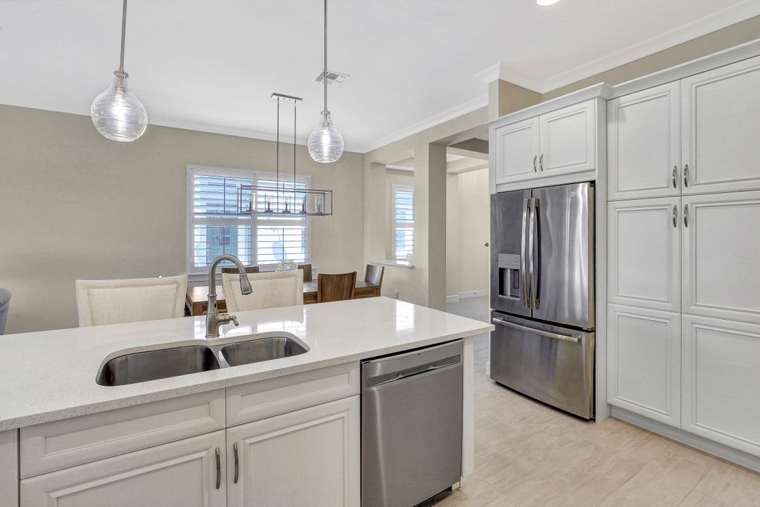 5778 Highbourne Dr, Naples, FL 34113