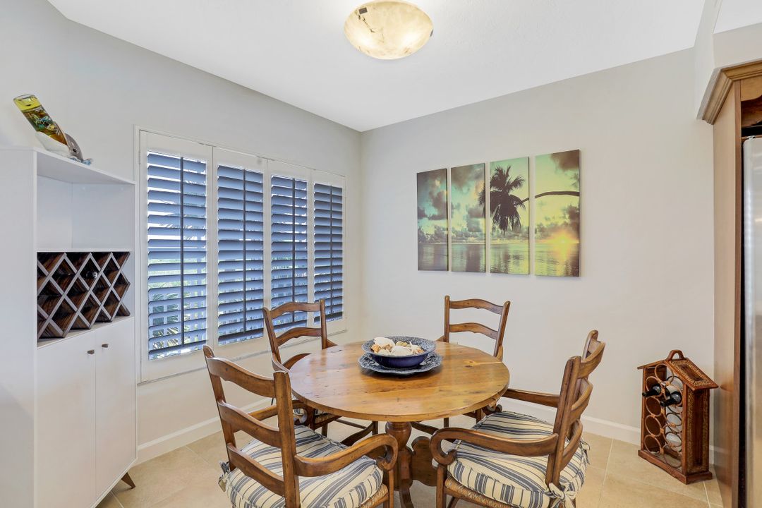 13105 Vanderbilt Dr #408, Naples, FL 34110