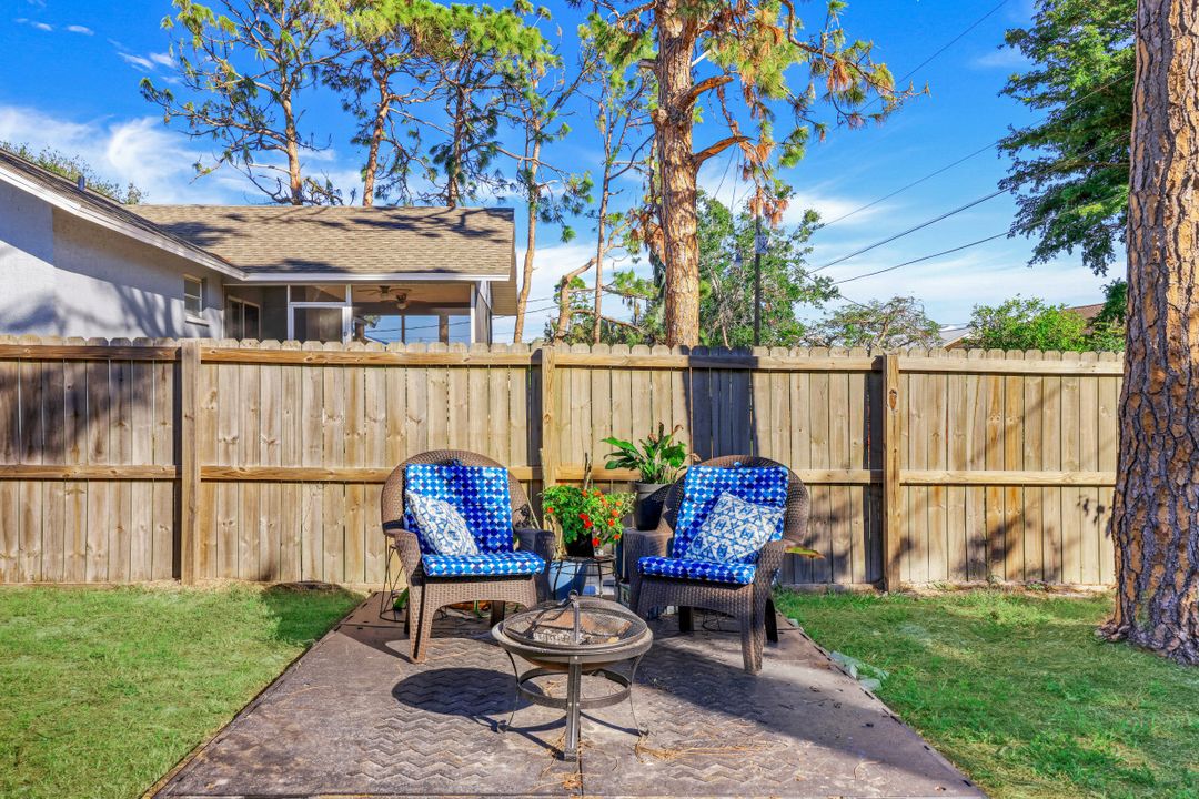 18237 Apple Rd, Fort Myers, FL 33967