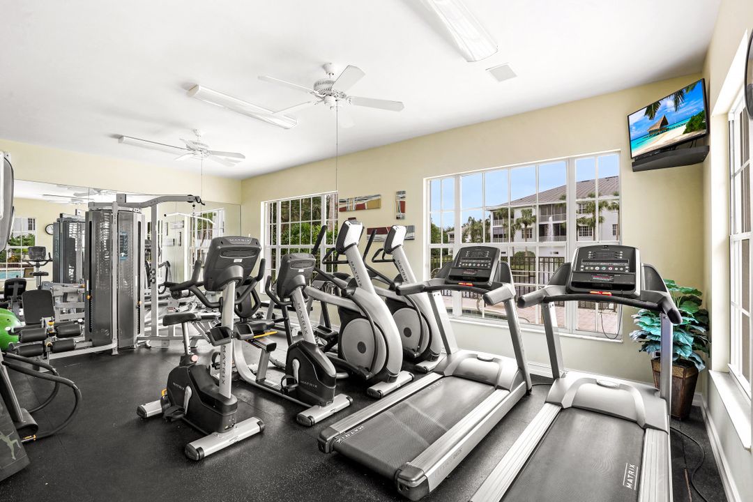 835 Bentwater Cir #103, Naples, FL 34108