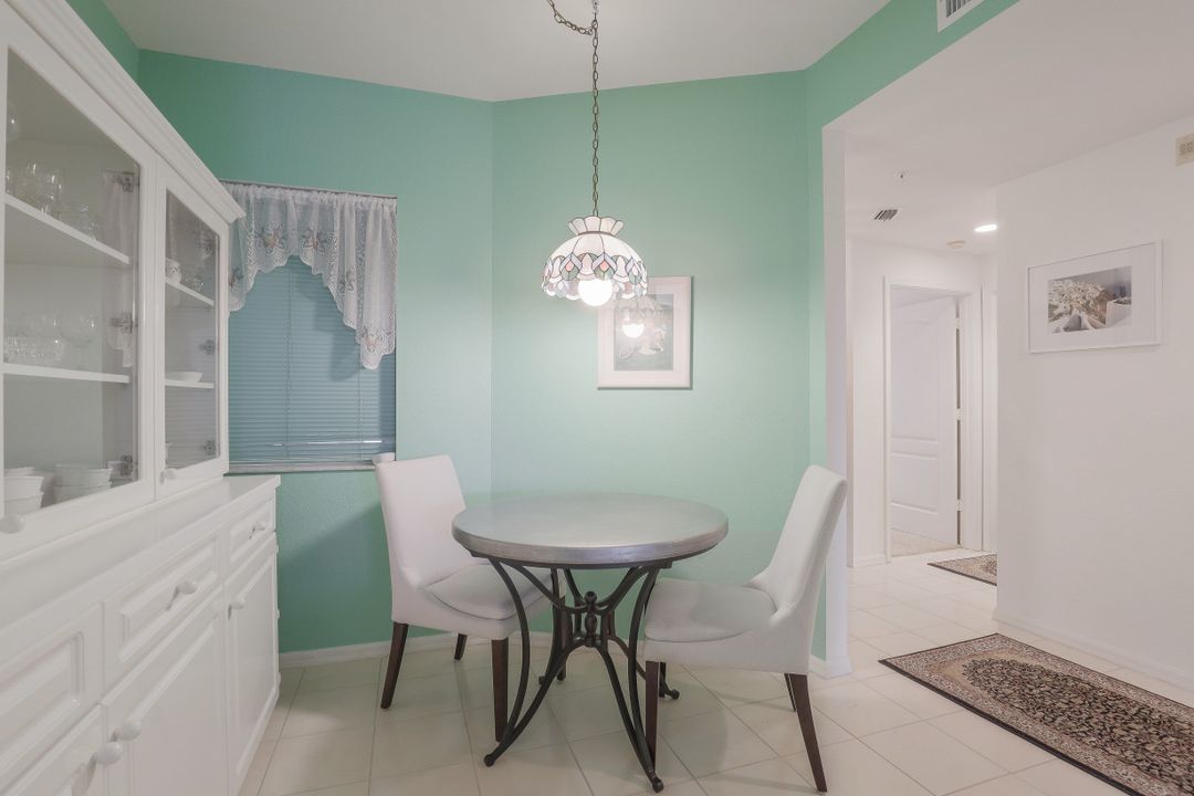 7687 Pebble Creek Cir #204, Naples, FL 34108