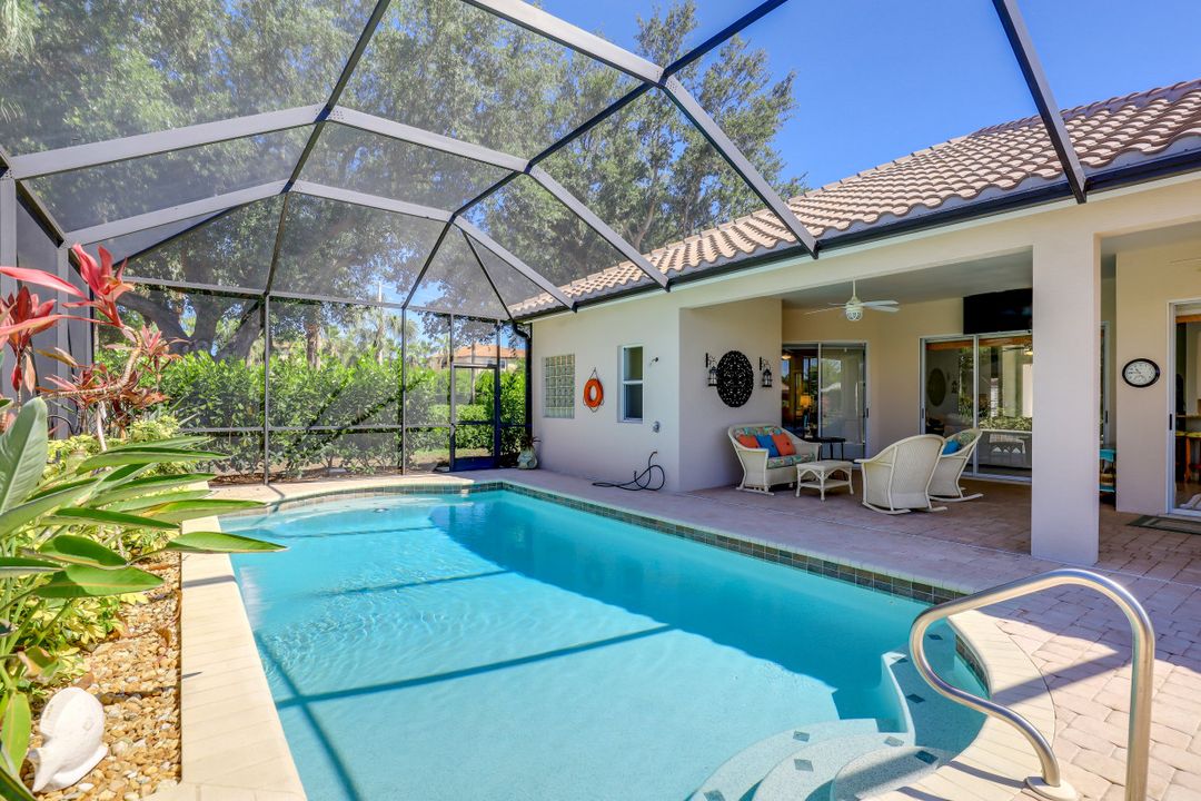 24761 Goldcrest Dr, Bonita Springs, FL 34134