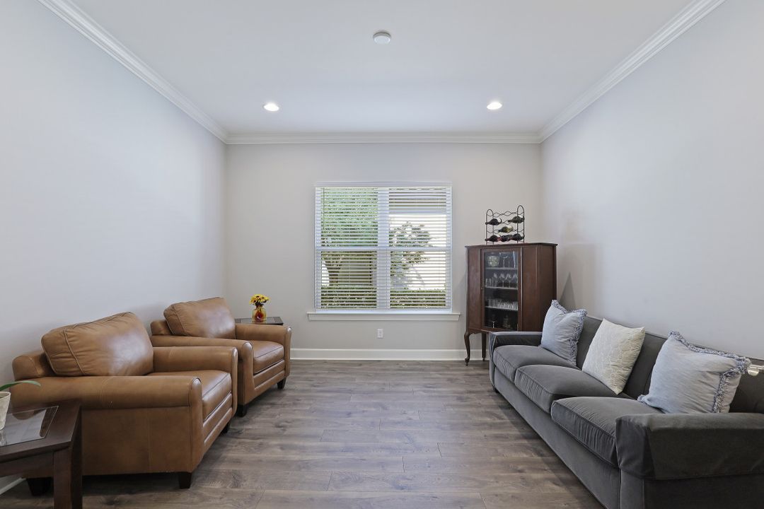 8427 Palacio Terrace S, Naples, FL 34114