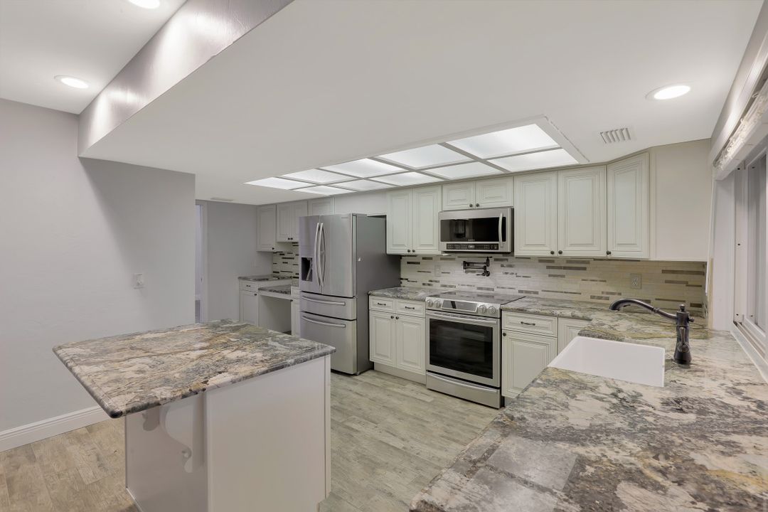 1134 SW 16th Terrace, Cape Coral, FL 33991