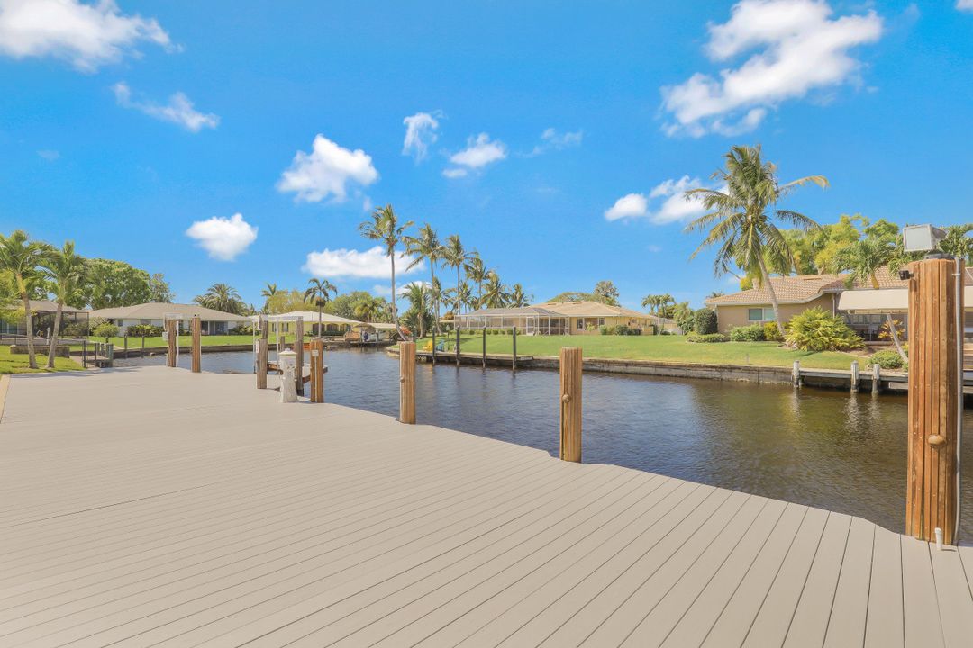 6572 E Town and River Rd, Fort Myers, FL 33919