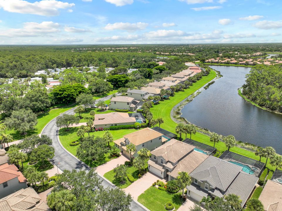 21990 Longleaf Trail Dr, Bonita Springs, FL 34135