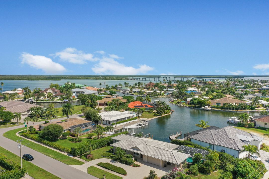 1201 Laurel Ct, Marco Island, FL 34145