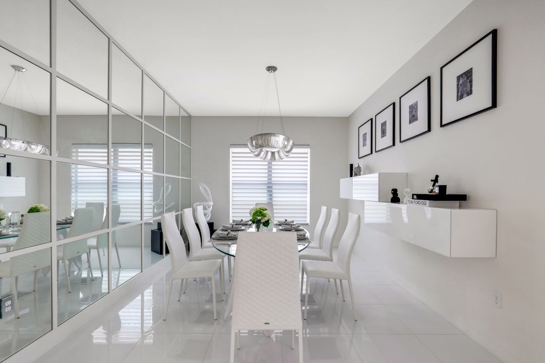 4448 Aurora St, Naples, FL 34119