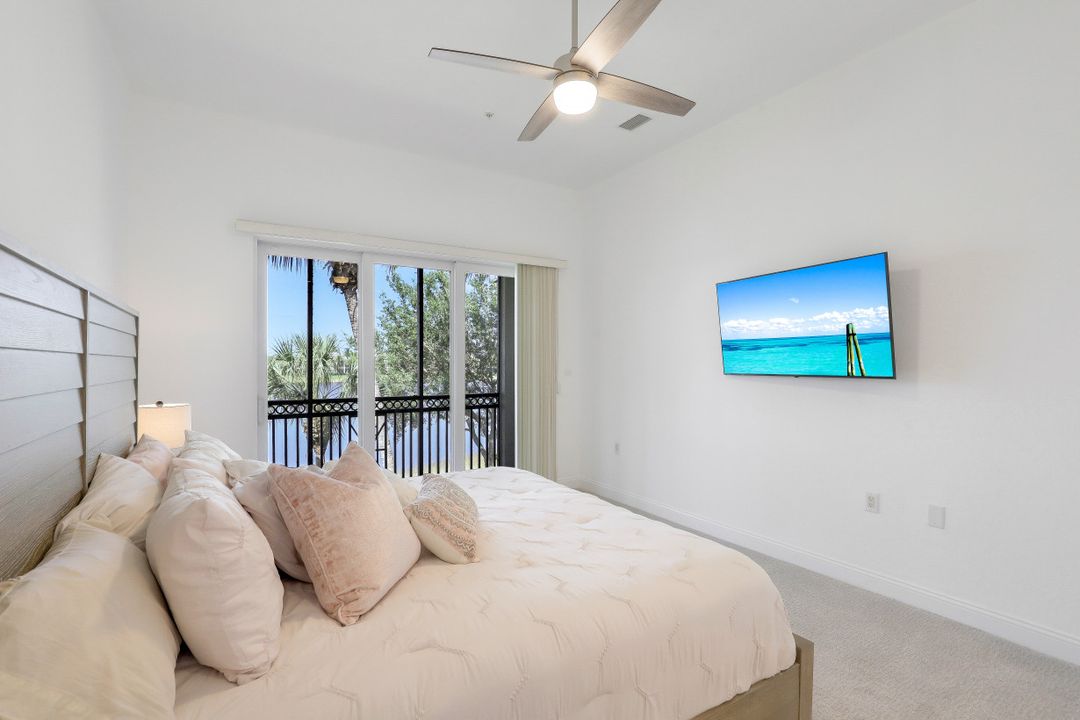 9263 Museo Cir #204, Naples, FL 34114